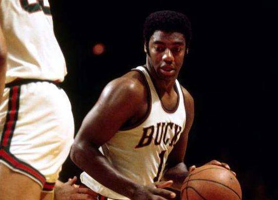 不仅存在于 不仅存在于