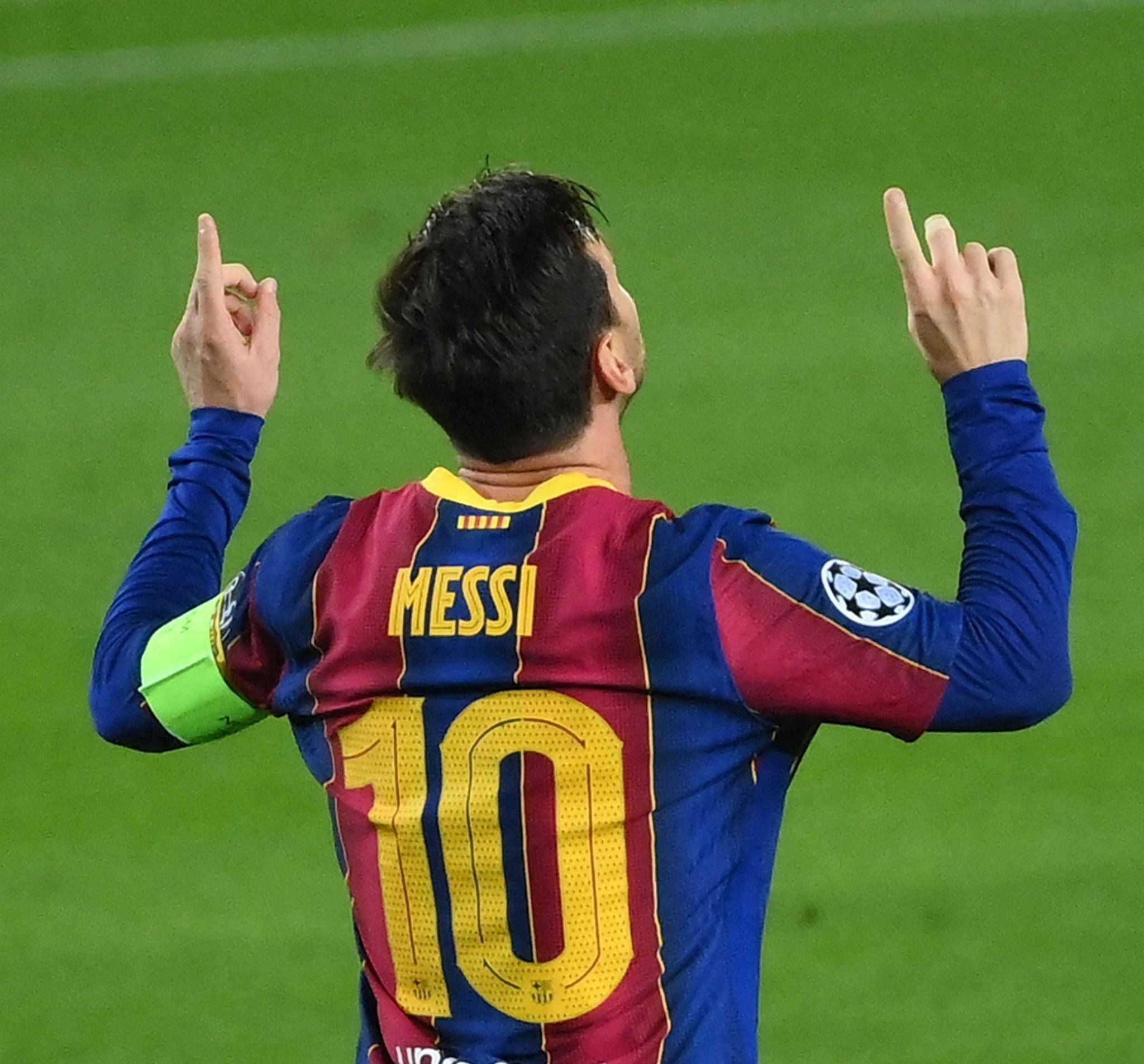 令人侧目 令人侧目